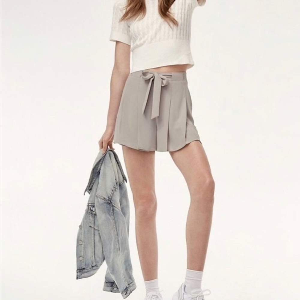 Aritzia Sunday Best Westley Shorts